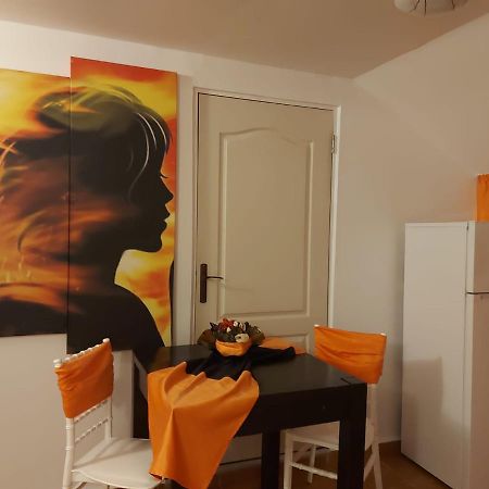 Pucioasa Legend Room מראה חיצוני תמונה