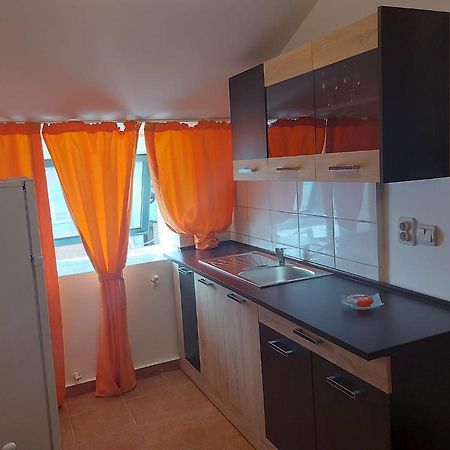Pucioasa Legend Room מראה חיצוני תמונה