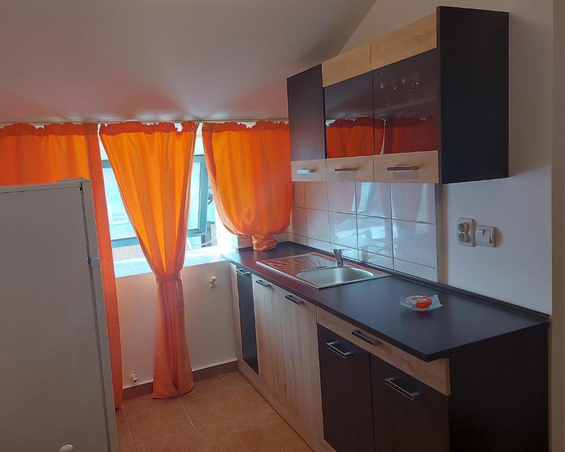 Pucioasa Legend Room מראה חיצוני תמונה